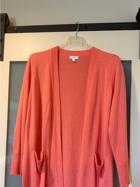 NWT’s Nordstrom Pink Coral long Cardigan Crewneck Sweater. No buttons. Size L